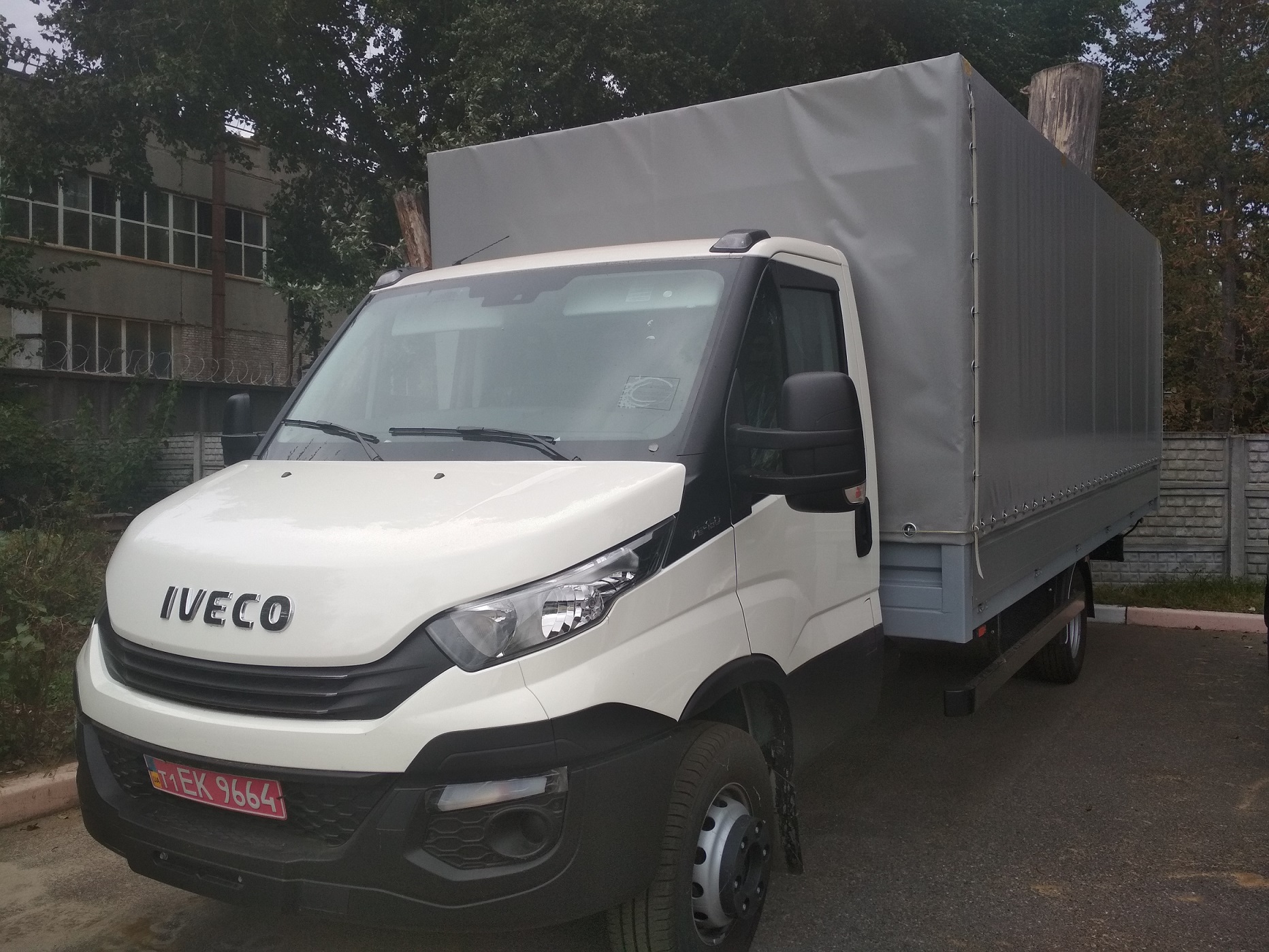 ZSO Bortovoi tentovannyi Iveco Daily 70C15 2