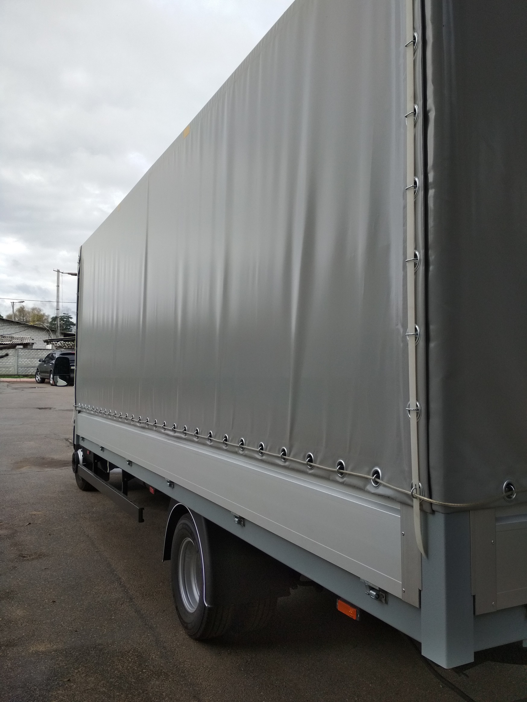 ZSO Bortovoi tentovannyi Iveco Daily 70C15 5
