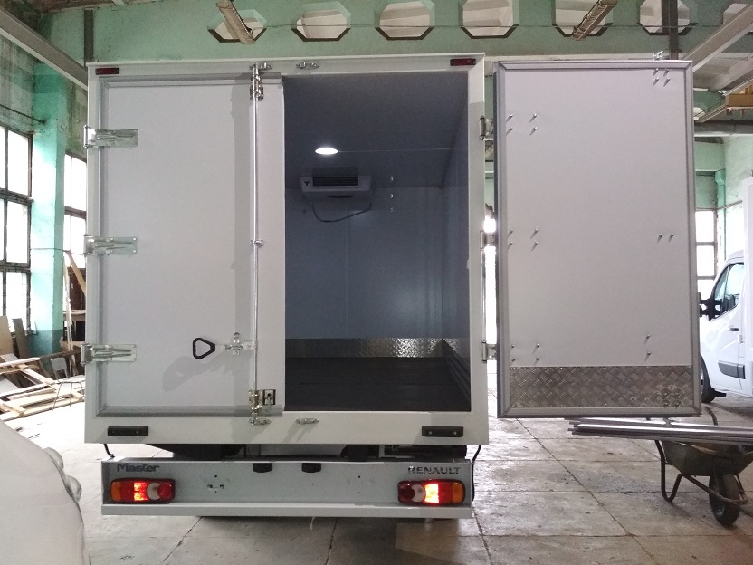 ZSO Refrijeratornyi furgon na baze shassi Renault Master 6